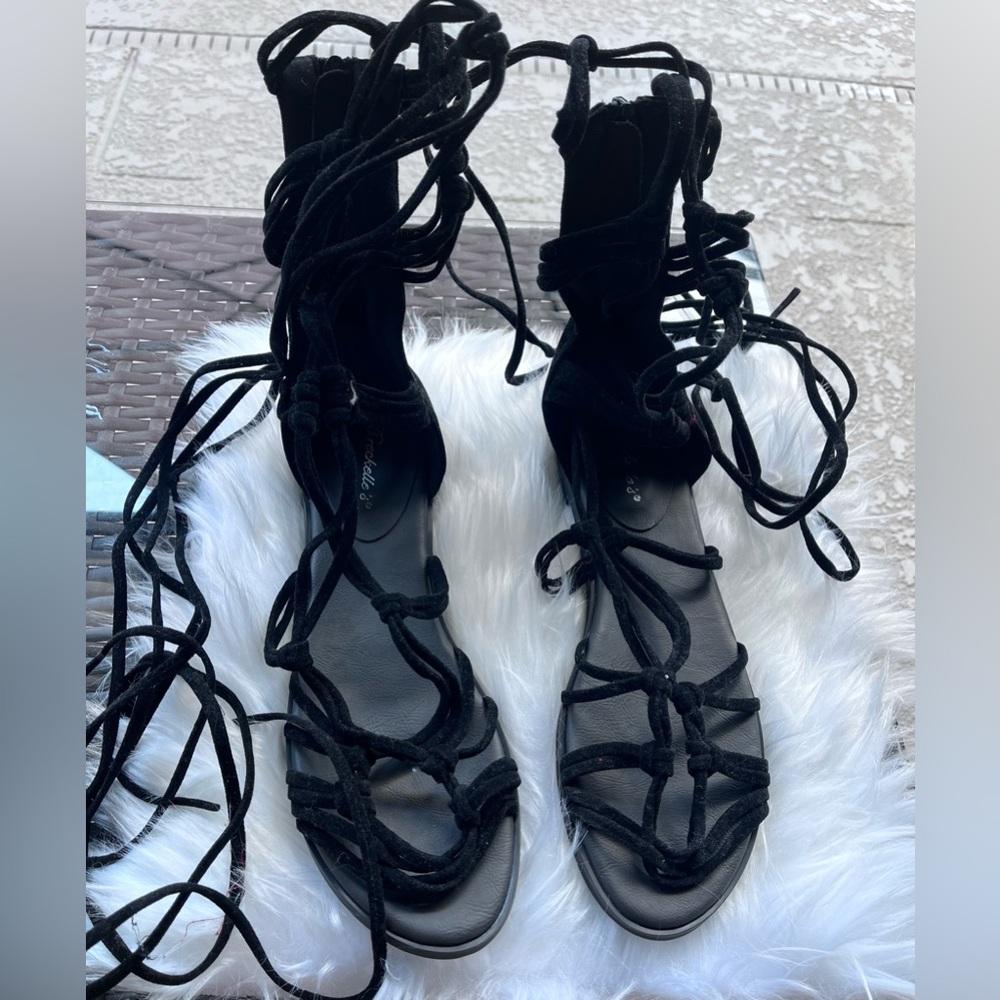 New black lace up sandals size 10